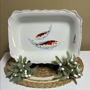Koi Dish with scalloped edges in good VTG condition